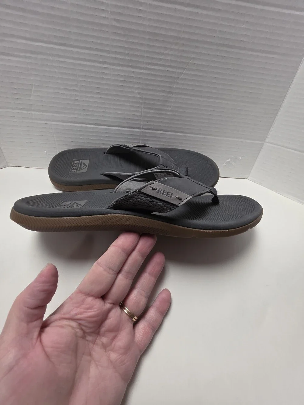 Reef Santa Ana Mens Gray Sandals Sz 9